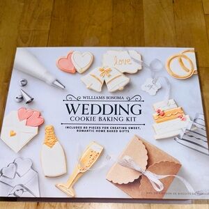 New WILLIAMS SONOMA WEDDING COOKIE Cutter BAKING KIT INCLUDES 80 PIECES gift set
